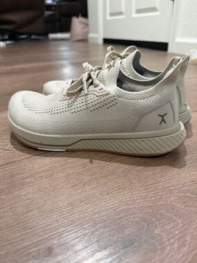 🤎 Flux Adapt Runner Nurse Shoes Comfort Work Sneakers Women’s 8 | Sand RN